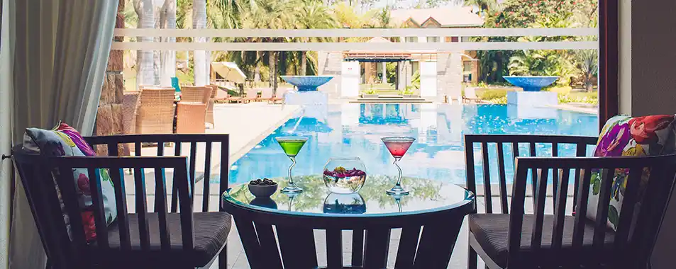 Ivy - The Poolside Bar