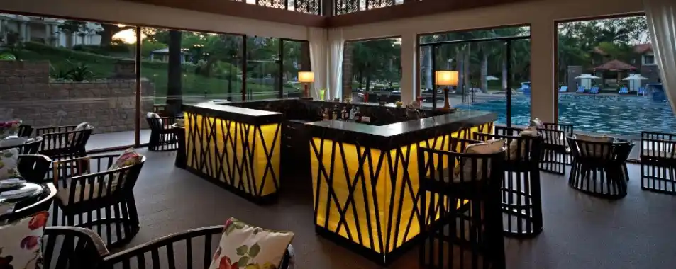 Ivy - The Poolside Bar